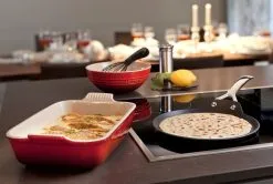 Le Creuset Ovenschaal Heritage 26x19 Cm Kersenrood - 2.4 L - Aardewerk 6 Le Creuset Ovenschaal Heritage 26x19 Cm Kersenrood - 2.4 L - Aardewerk -meubels winkel product 14839