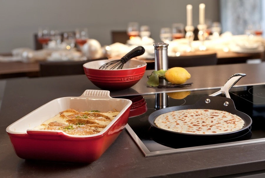 Le Creuset Ovenschaal Heritage 26x19 Cm Kersenrood - 2.4 L - Aardewerk 4 Le Creuset Ovenschaal Heritage 26x19 Cm Kersenrood - 2.4 L - Aardewerk - Afbeelding 2