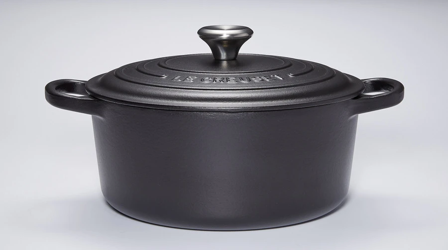 Le Creuset Braad-/Stoofpan Rond 3.3 L Mat Zwart - 22 Cm - Gietijzer 5 Le Creuset Braad-/Stoofpan Rond 3.3 L Mat Zwart - 22 Cm - Gietijzer - Afbeelding 3
