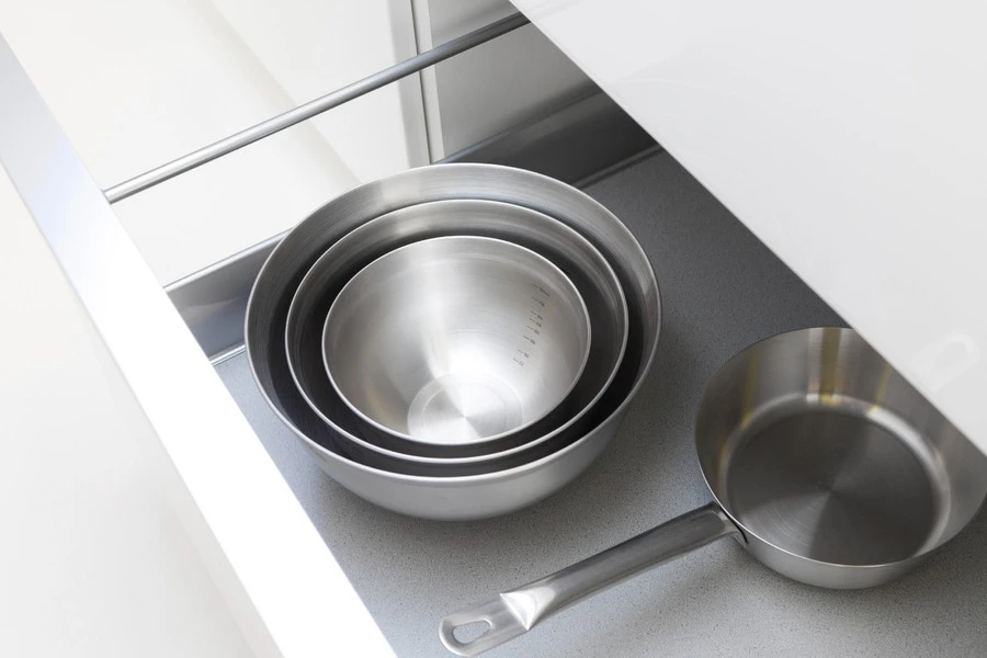 Brabantia Mengkom 3l Matt Steel Met Antislipbodem 5 Brabantia Mengkom 3l Matt Steel Met Antislipbodem - Afbeelding 3