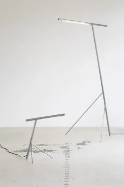 Richard Ceccanti Aston For Serax Serax Tafellamp Mattia Staal/Messing 100x100x197 Cm By Richard Ceccanti Aston -meubels winkel product 832947