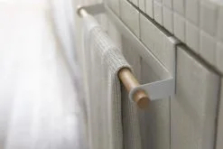 Yamazaki Handdoekhouder Tosca Wit Voor Kast Of Radiator - 33x7.5x6 Cm -meubels winkel product 833215