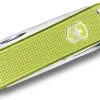 Victorinox Zakmes Classic SD Alox 58 Mm - Lime Twist -meubels winkel product 933056