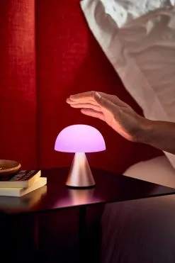 Lexon Mina M Tafellamp LED Met Dimmer 9x11 Cm - Gun Metal 17 Lexon Mina M Tafellamp LED Met Dimmer 9x11 Cm - Gun Metal -meubels winkel product 955053